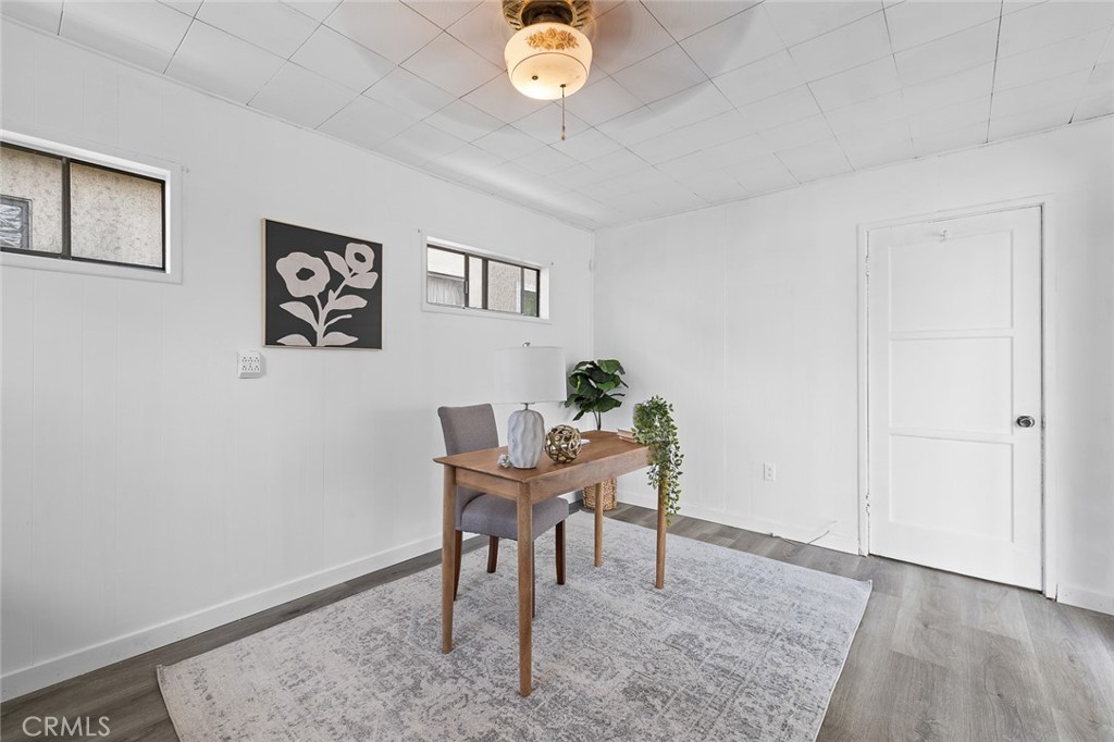 9619 Wampler Street Property Photo 32