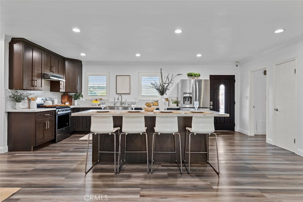 10072 Roselee Drive Property Photo 4