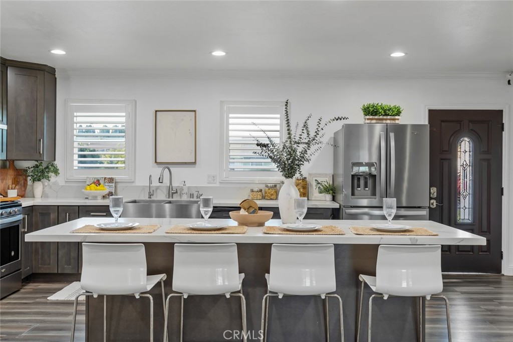 10072 Roselee Drive Property Photo 6