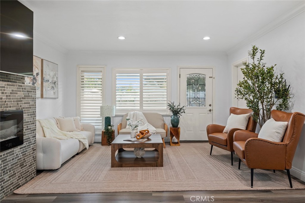 10072 Roselee Drive Property Photo 12