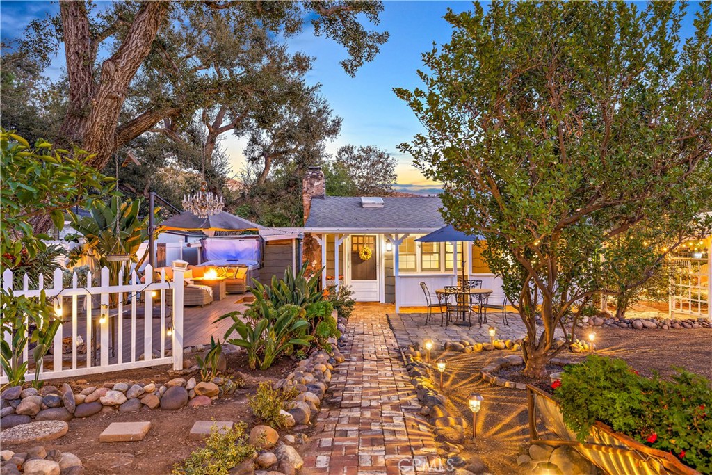 20402 Trabuco Oaks Drive Property Photo 5