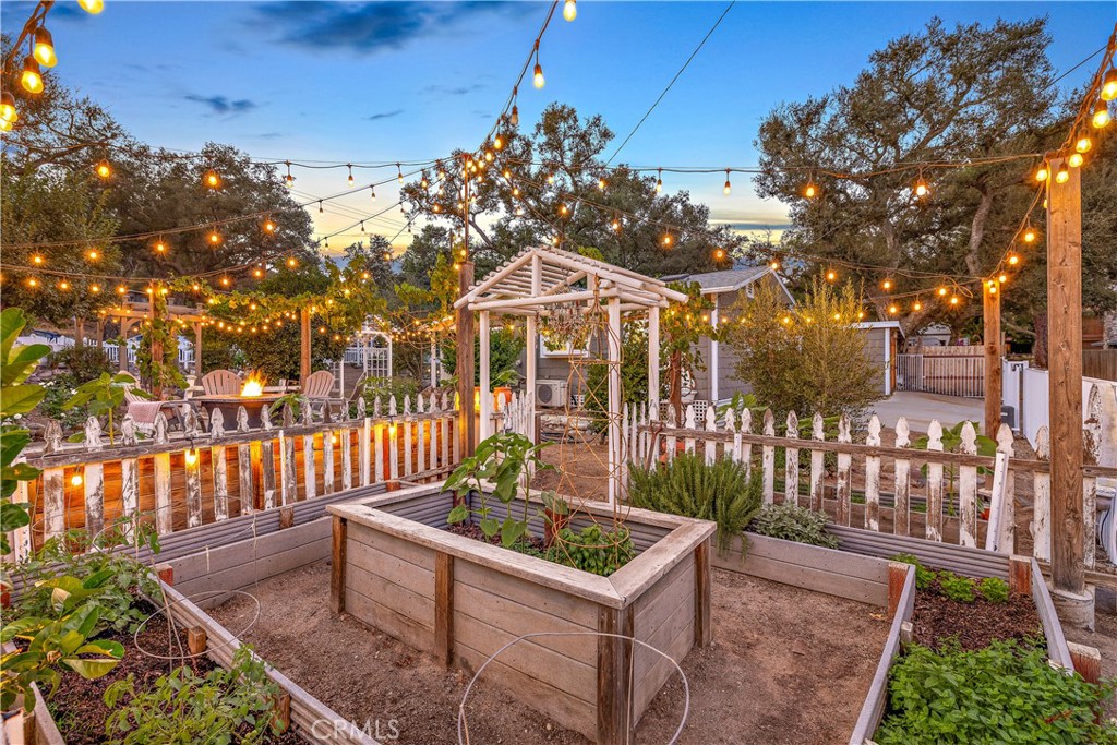 20402 Trabuco Oaks Drive Property Photo 9