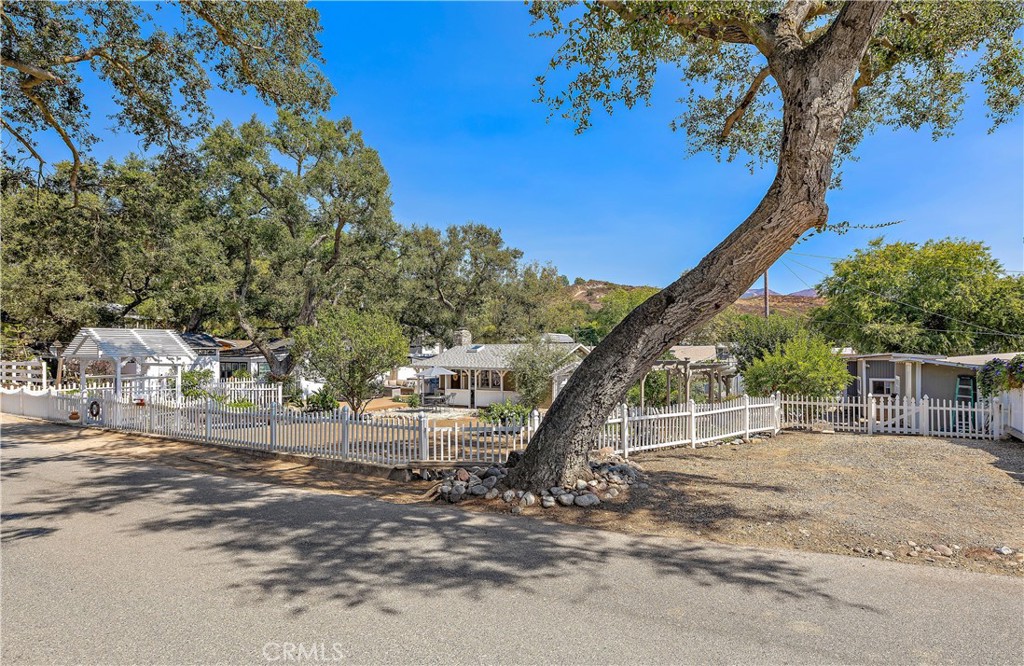 20402 Trabuco Oaks Drive Property Photo 32
