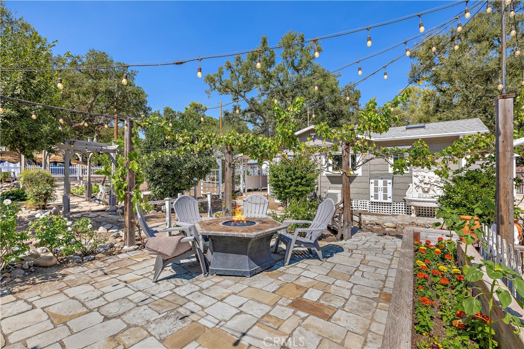 20402 Trabuco Oaks Drive Property Photo 38