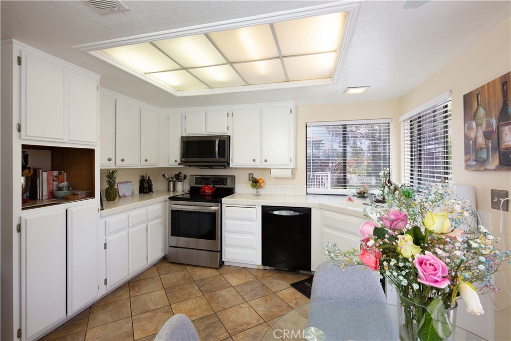 2583 Sandpebble Lane Property Photo 11