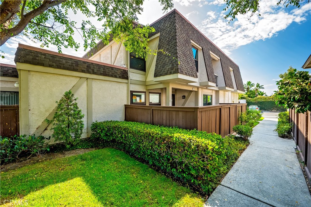 4819 Fieldbrook Lane Property Photo 1