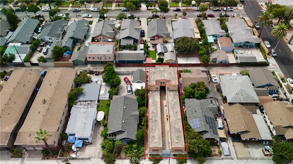 1222 E 10th Street Property Photo 3