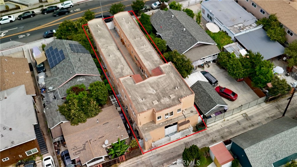 1222 E 10th Street Property Photo 4