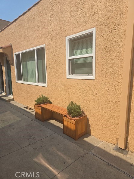 1222 E 10th Street Property Photo 18