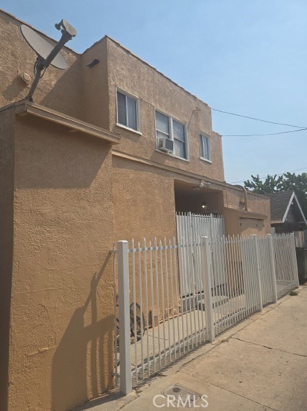 1222 E 10th Street Property Photo 24