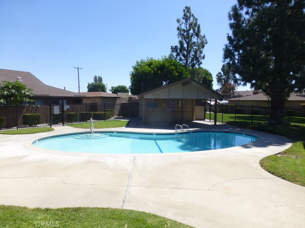 2115 Broden Street Property Photo 4
