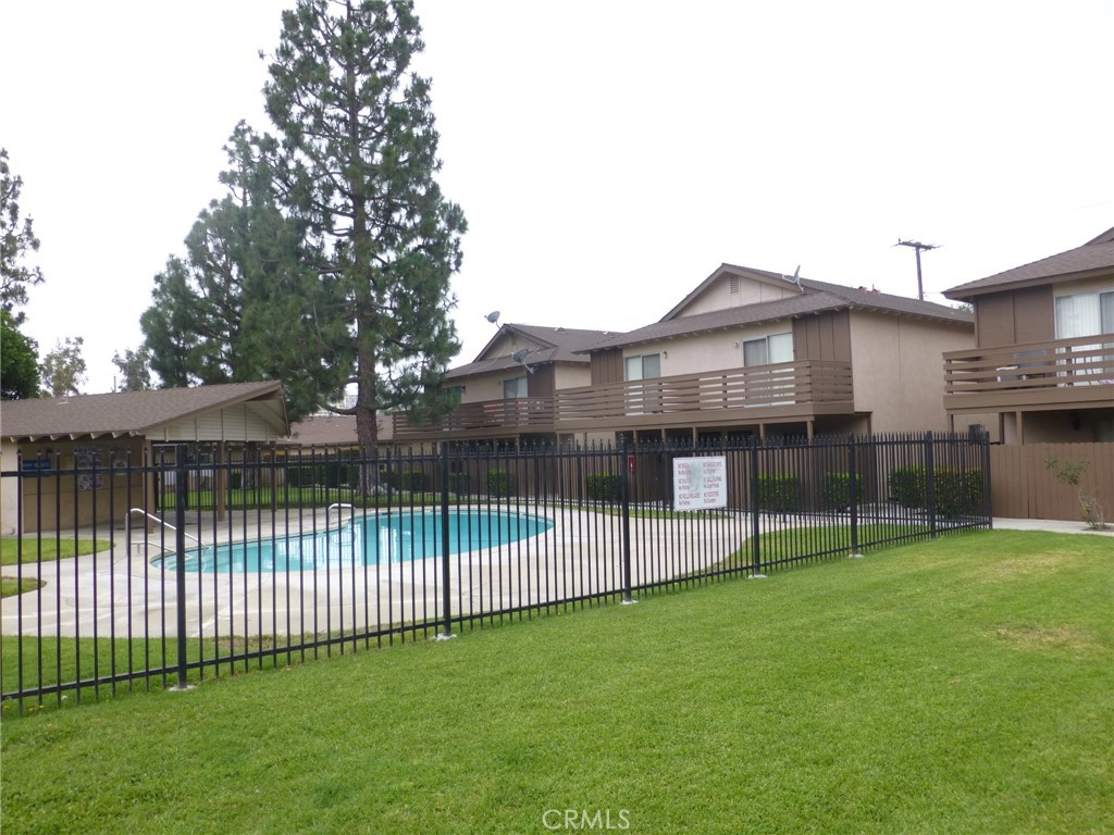 2115 Broden Street Property Photo 8