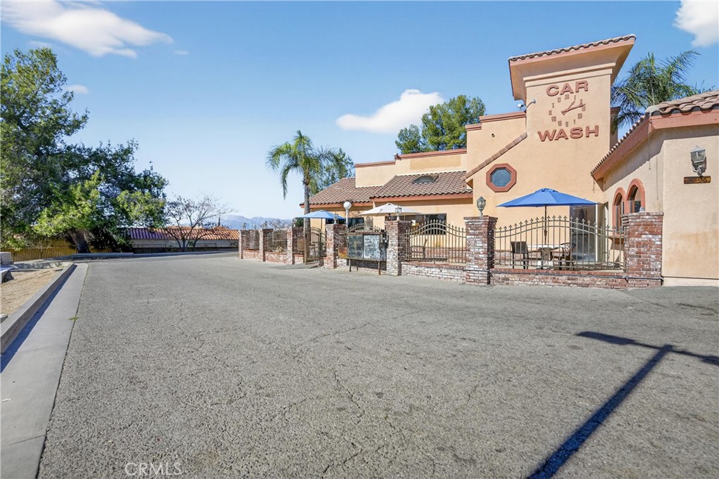 3706 Highland Ave Property Photo 5