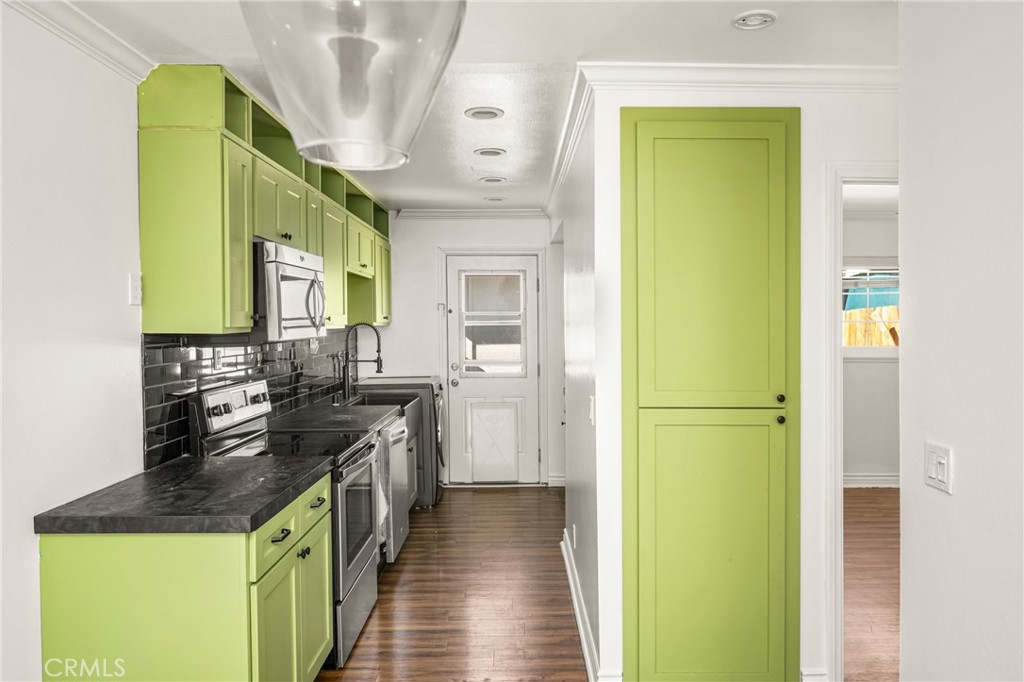 9695 Adams Property Photo 7