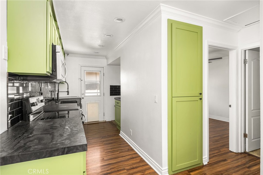 9695 Adams Property Photo 8