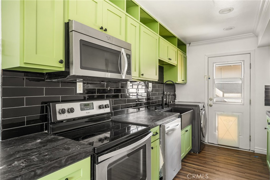 9695 Adams Property Photo 9