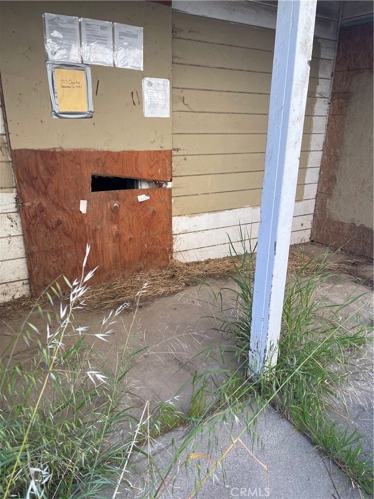 717 Oak Avenue Property Photo 4