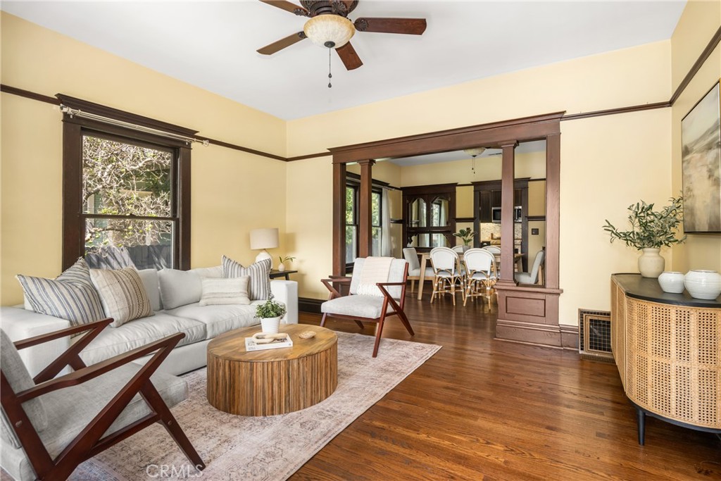 313 E Palmyra Property Photo 11