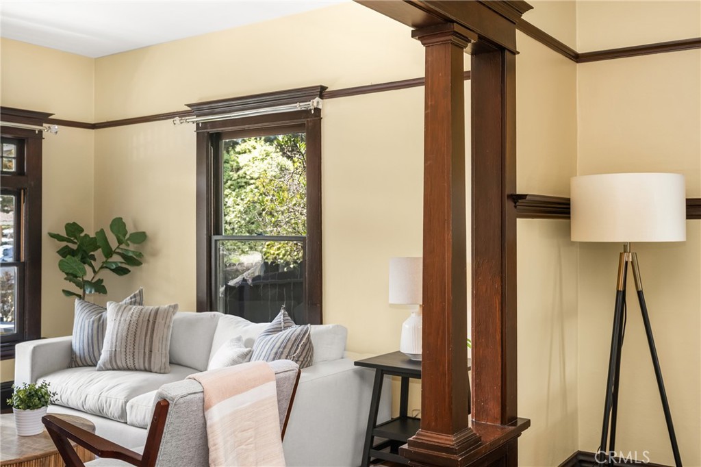 313 E Palmyra Property Photo 14