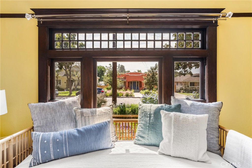 313 E Palmyra Property Photo 26