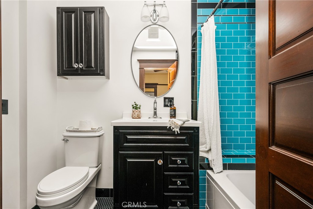 313 E Palmyra Property Photo 39