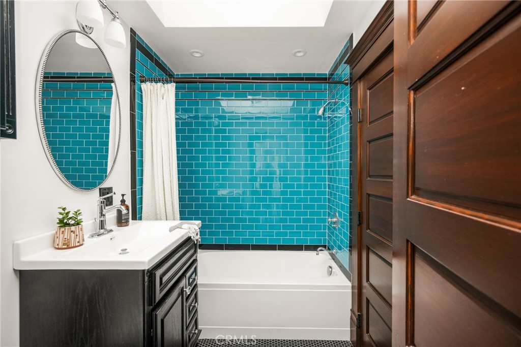 313 E Palmyra Property Photo 40