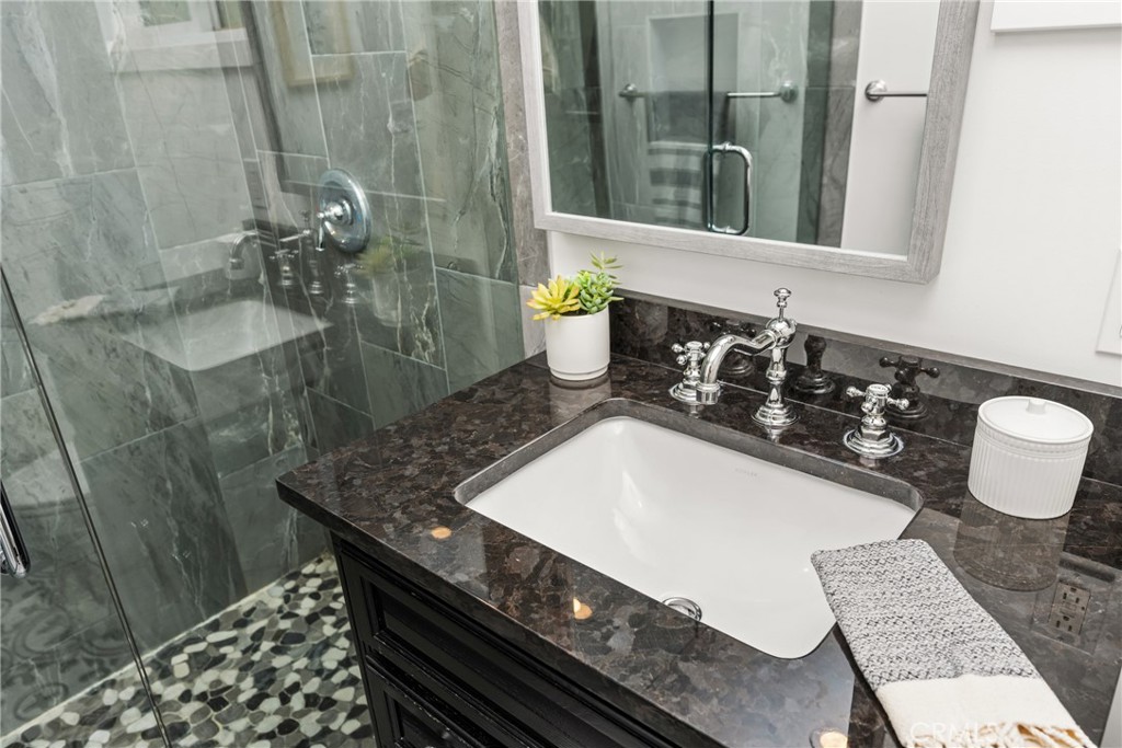 313 E Palmyra Property Photo 58