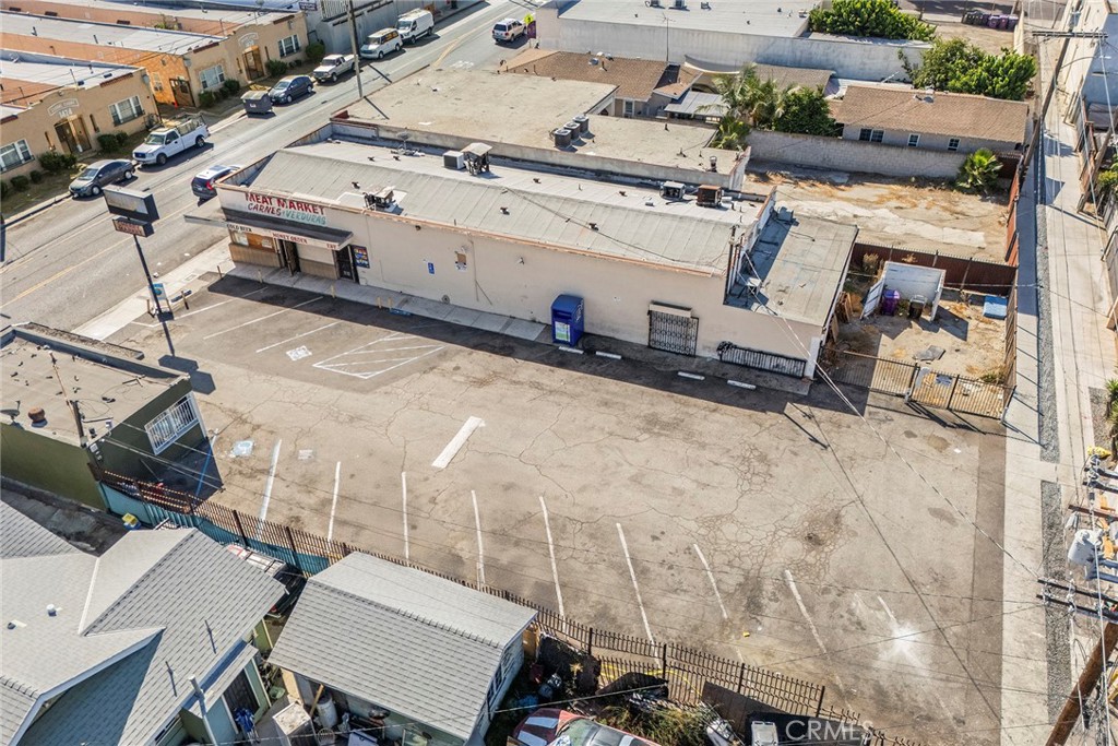 1429 Cherry Property Photo 4