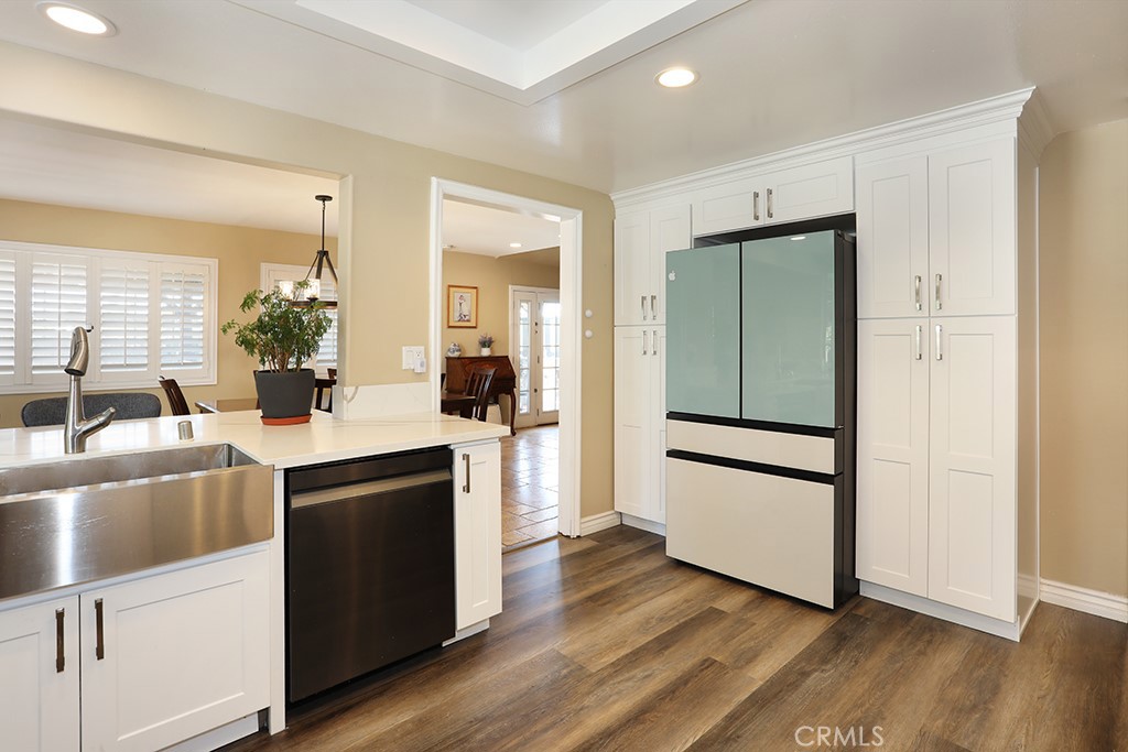 1800 Yermo Place Property Photo 7