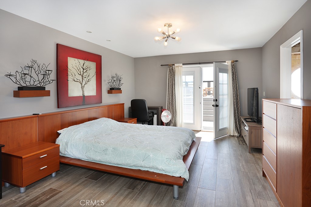 1800 Yermo Place Property Photo 12