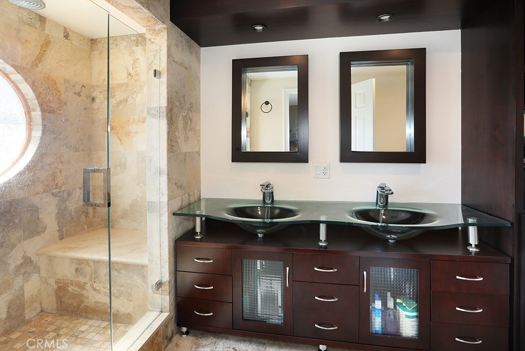 1800 Yermo Place Property Photo 13