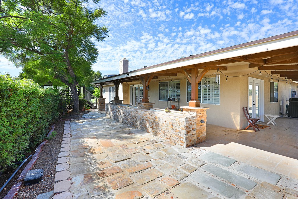 1800 Yermo Place Property Photo 20