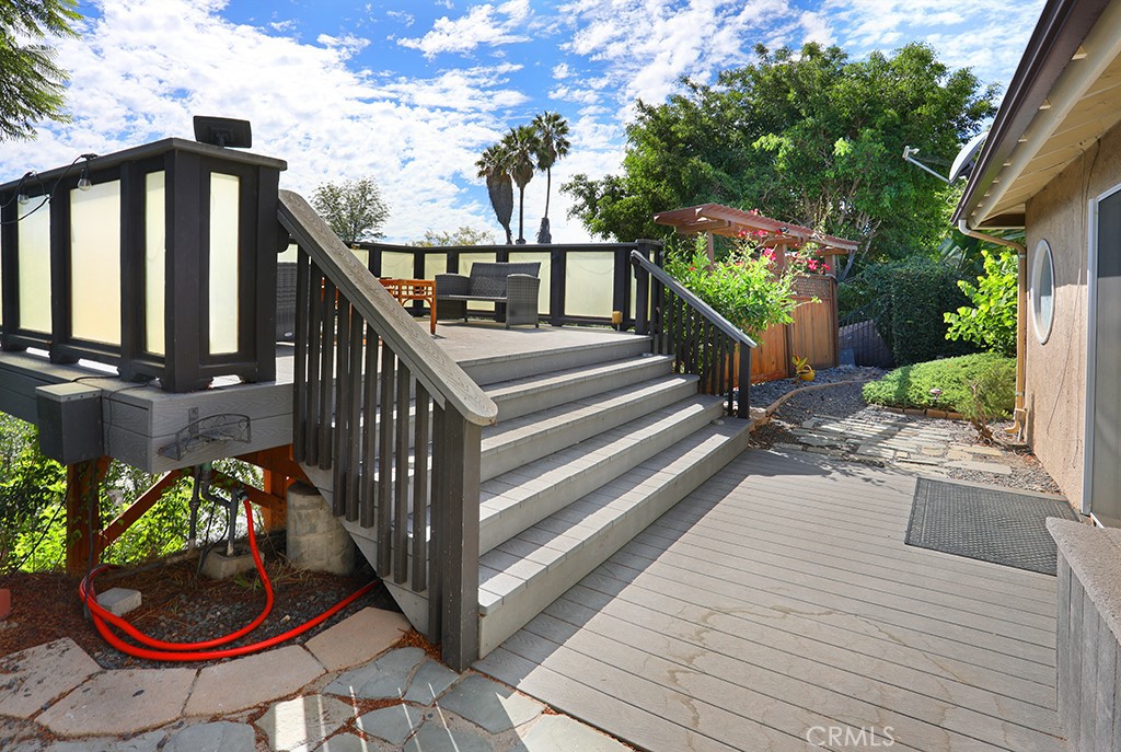 1800 Yermo Place Property Photo 22