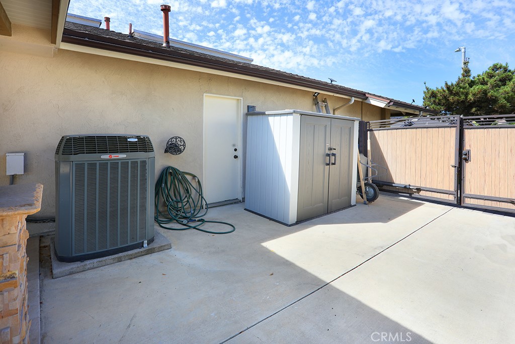 1800 Yermo Place Property Photo 24
