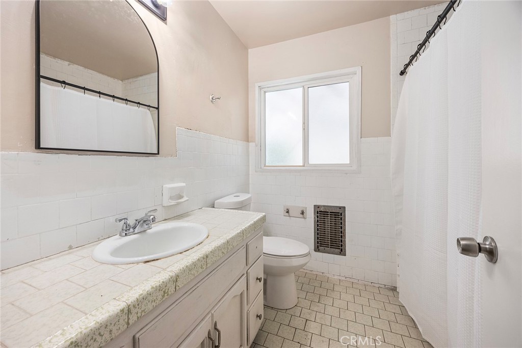 740 Albee Property Photo 15