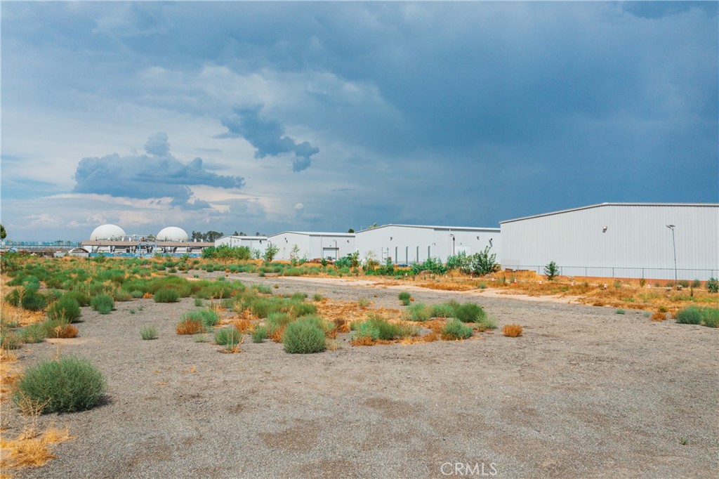 24 Malbert Property Photo 9