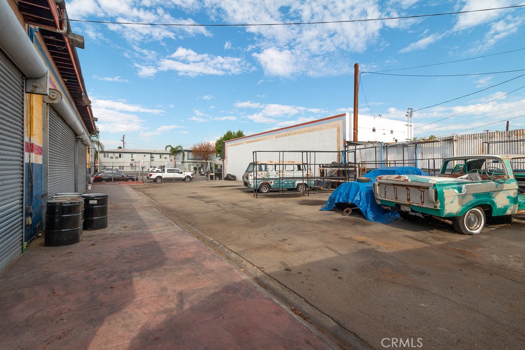 1244 S Atlantic Property Photo 2