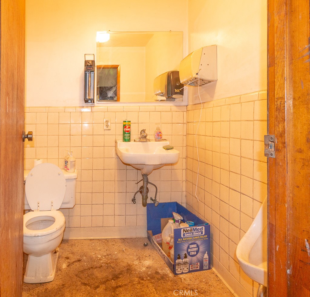 1244 S Atlantic Property Photo 18