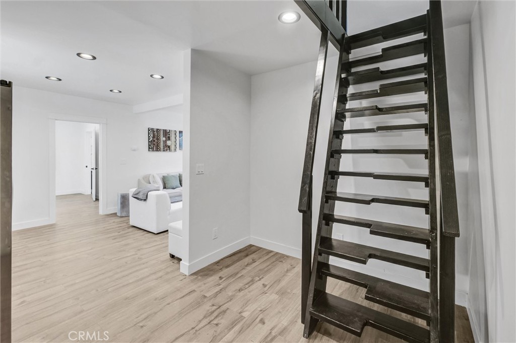 304 S Lorena Property Photo 5