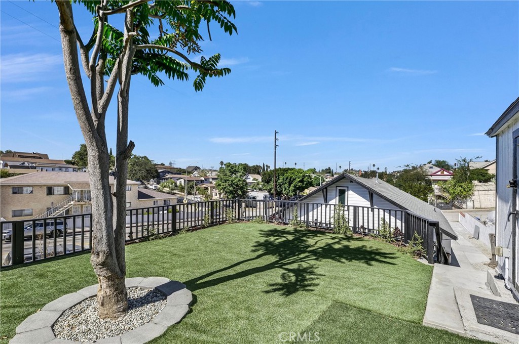 304 S Lorena Property Photo 25