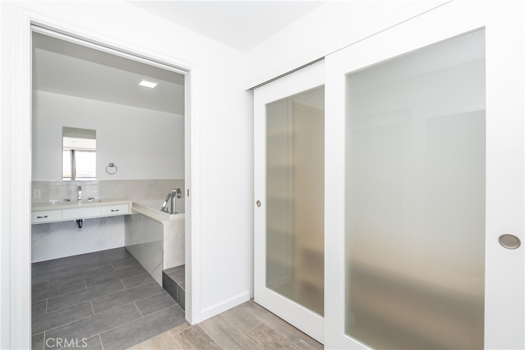 531 Esplanade 713 Property Photo 6