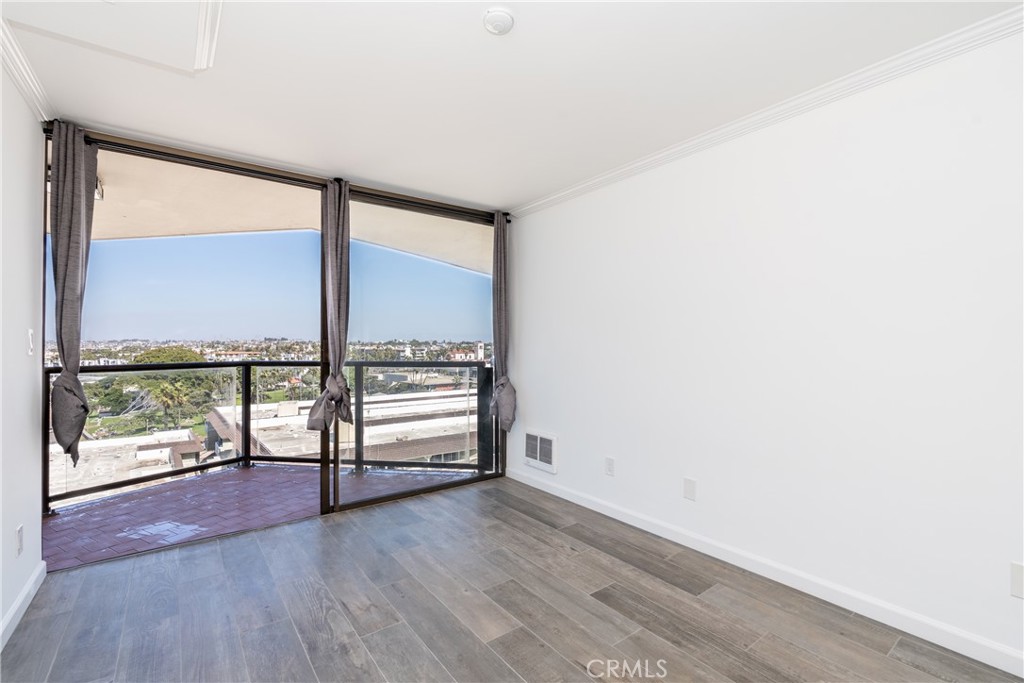 531 Esplanade 713 Property Photo 11