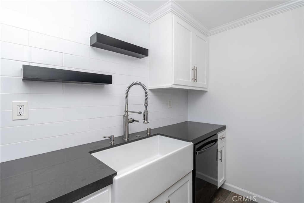 531 Esplanade 713 Property Photo 23