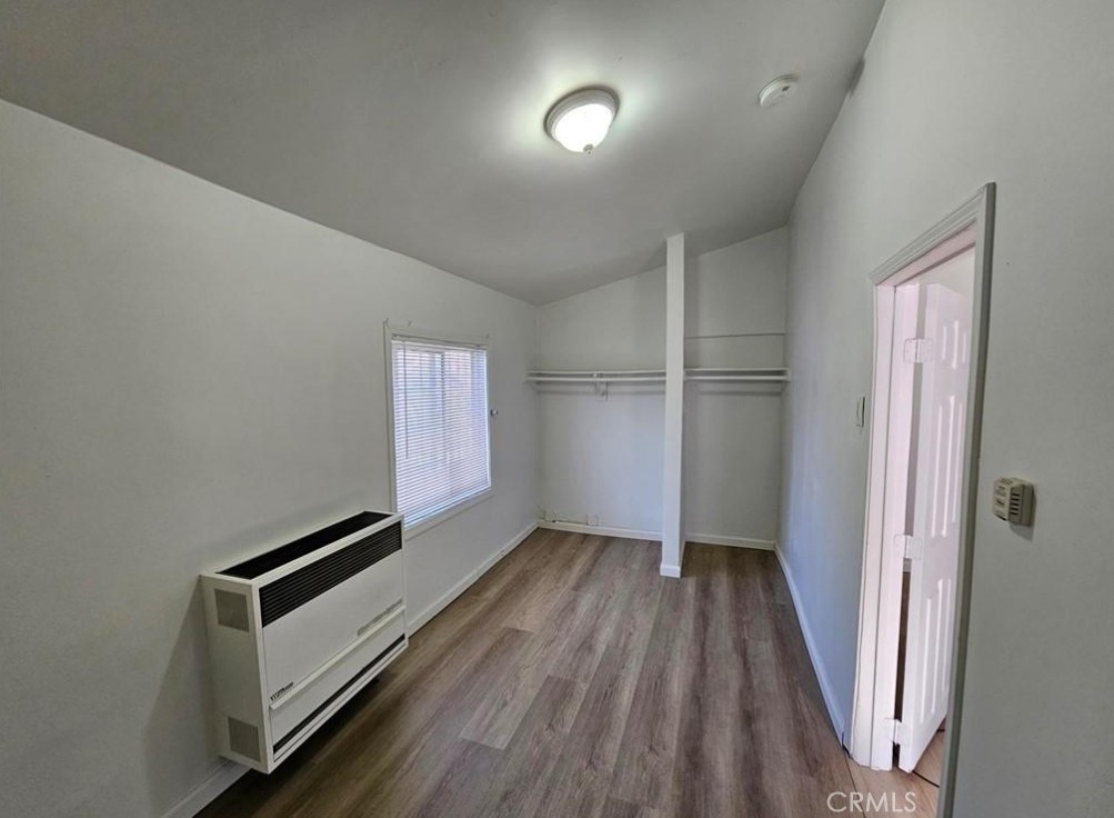 729 W 79th Property Photo 4