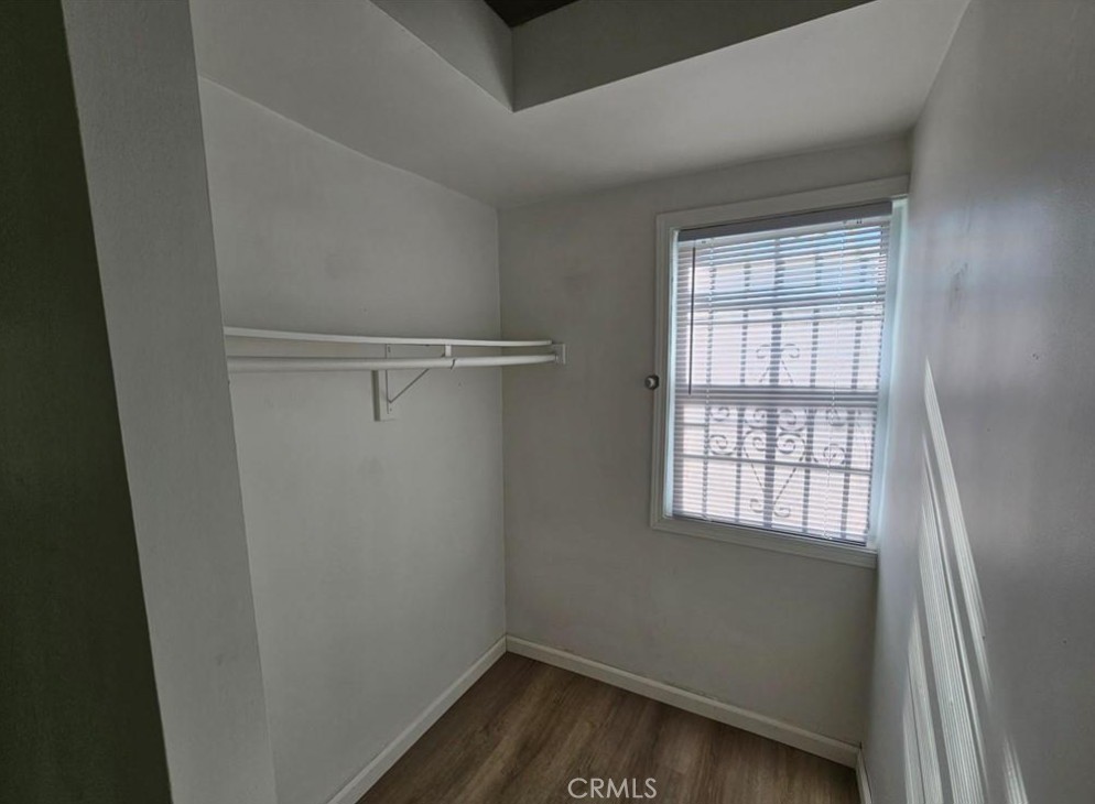 729 W 79th Property Photo 6