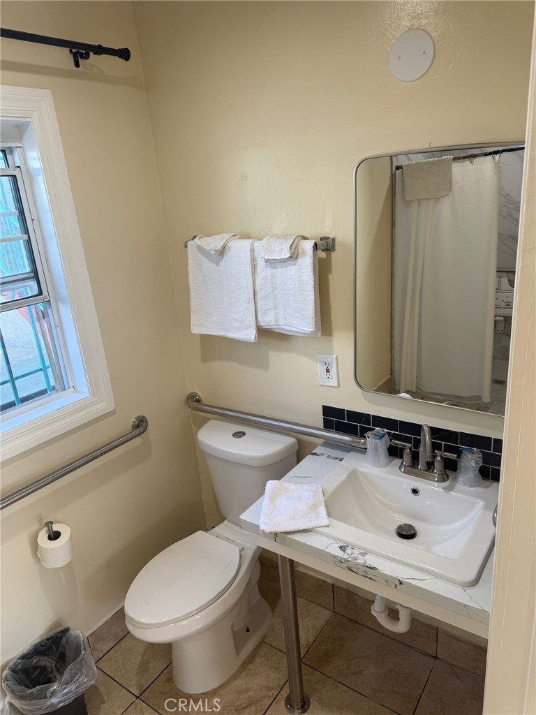 1047 1059 Pacific Avenue Property Photo 20