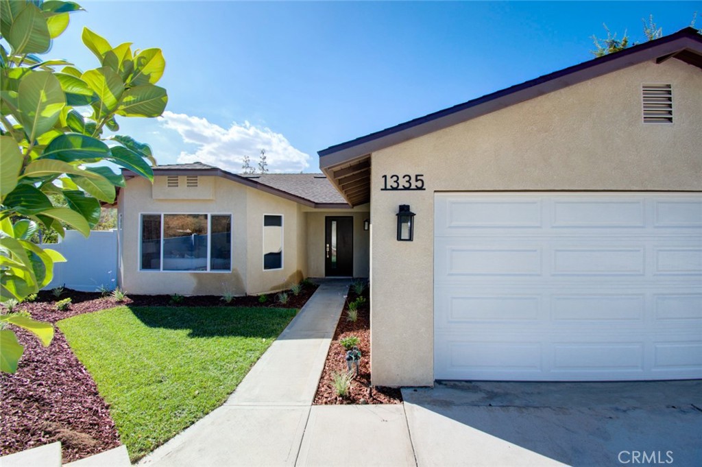 1335 Center Dr. Property Photo 4