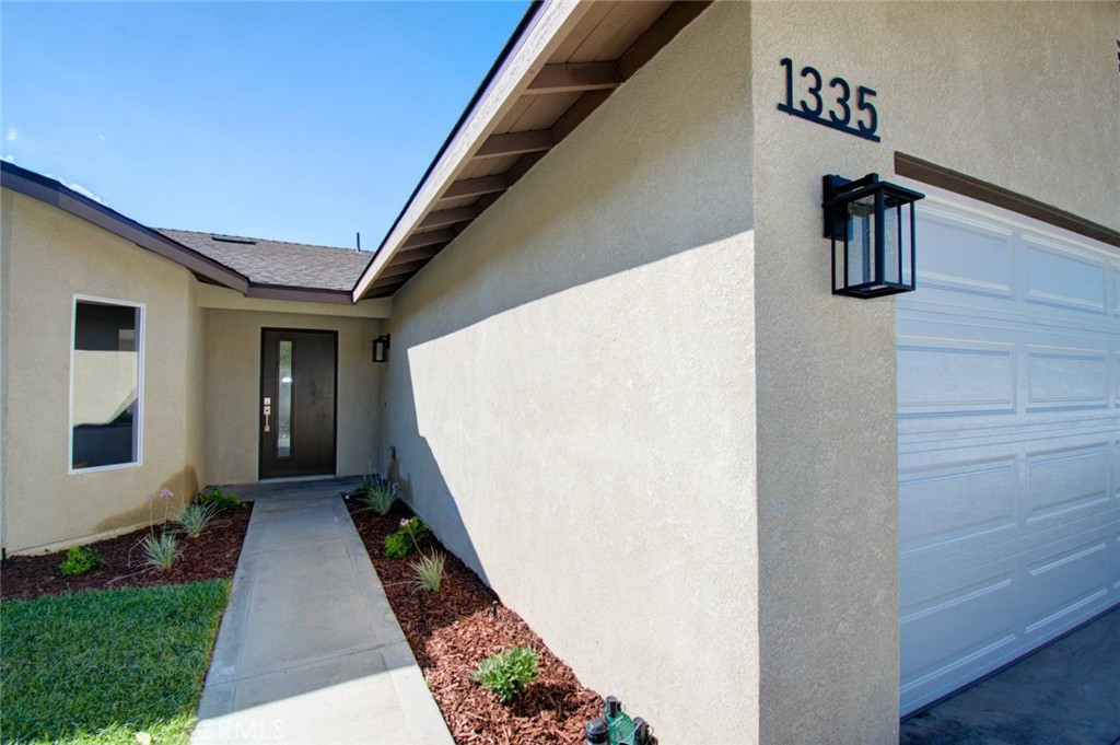 1335 Center Dr. Property Photo 5