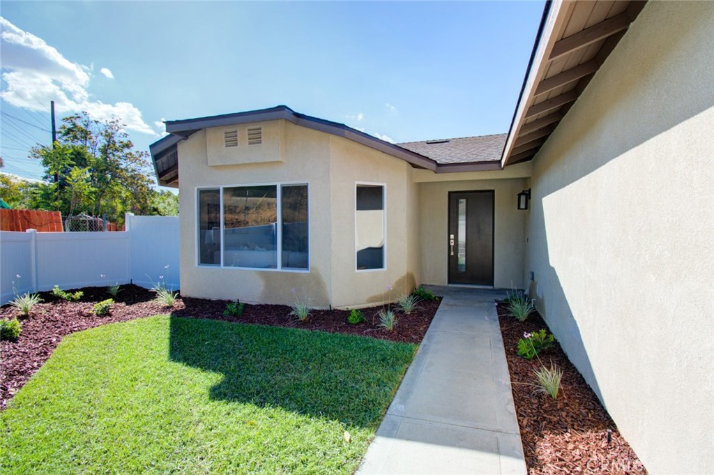 1335 Center Dr. Property Photo 6