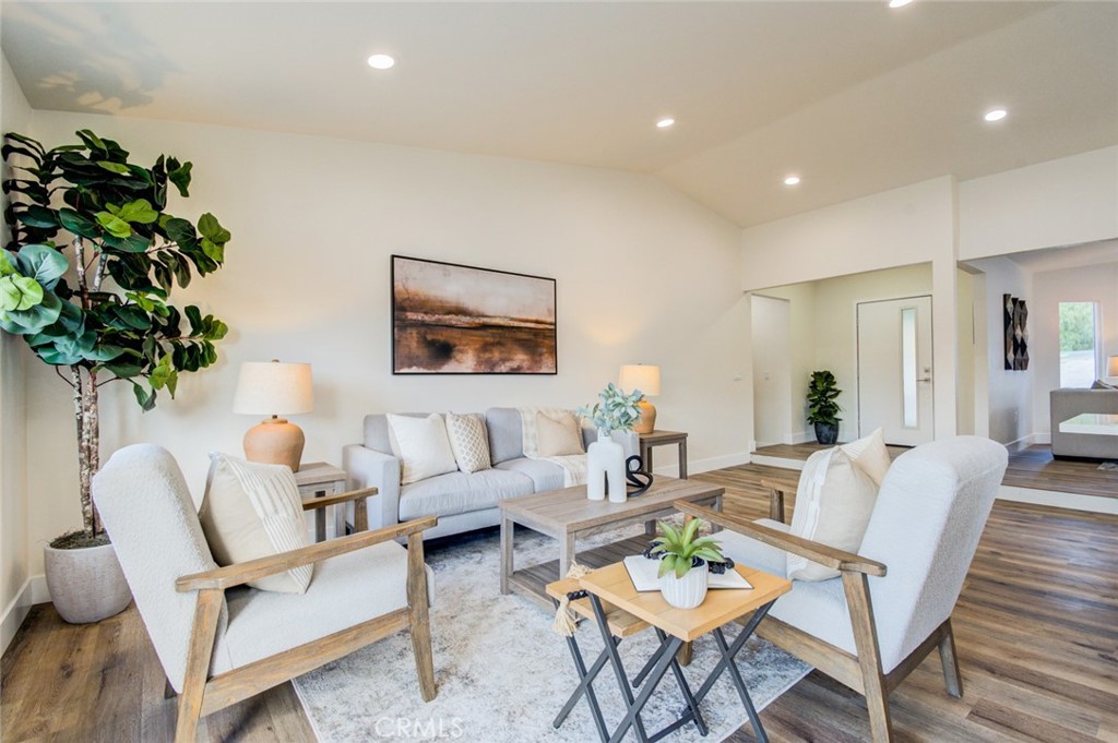 1335 Center Dr. Property Photo 14